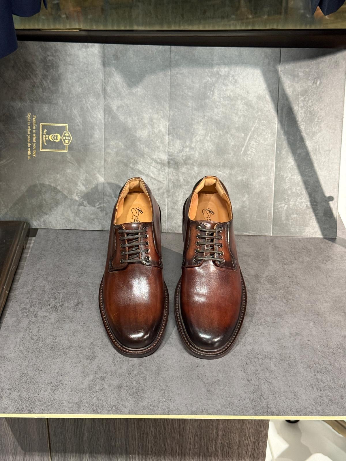 leather shoes (SCB)